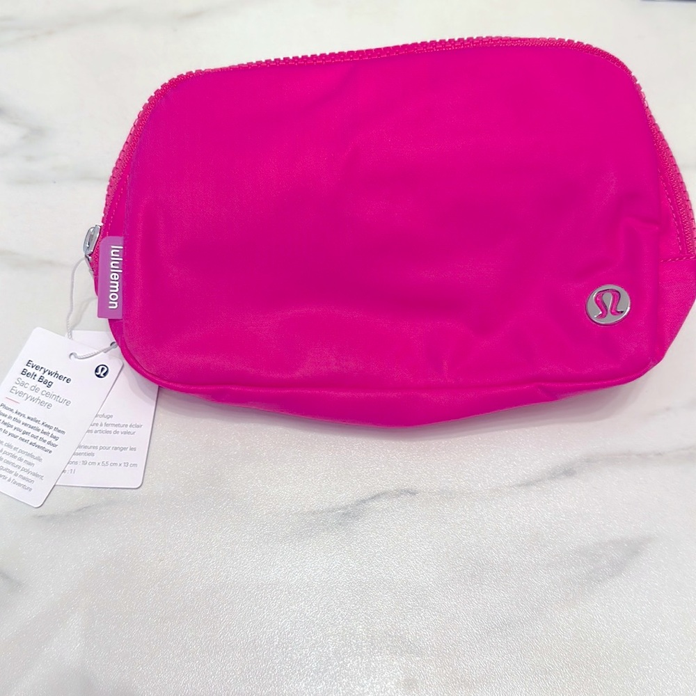 Sonic pink NWT lululemon belt bag